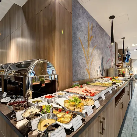 غولدن توليب كراكوف كازيميرز 4*